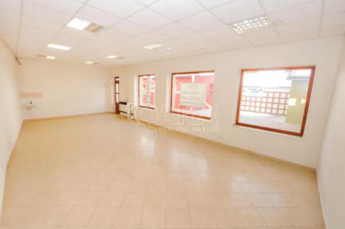 Pronájem obchodního prostoru, Benešov, Tyršova, 45 m2