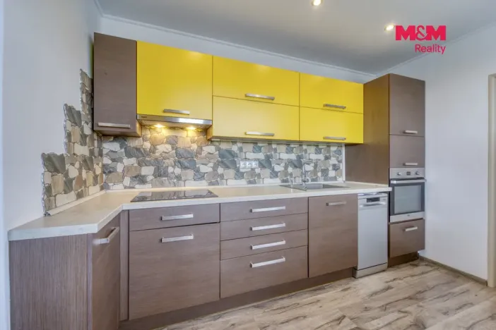 Prodej bytu 4+1, Písek, Semická, 75 m2
