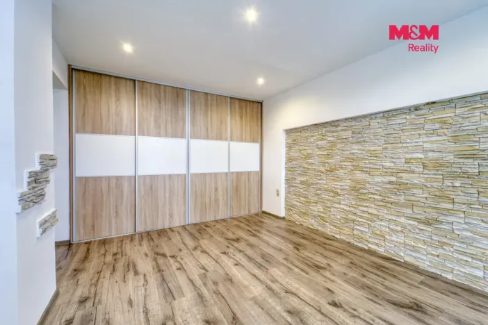 Prodej bytu 4+1, Písek, Semická, 75 m2