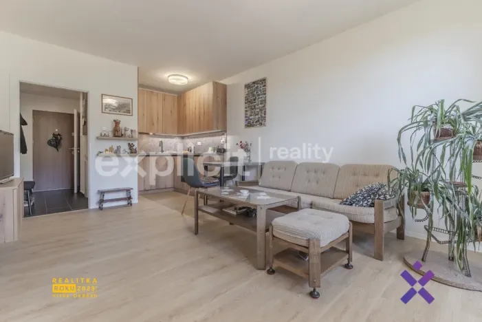 Prodej bytu 2+kk, Vsetín - Rokytnice, Okružní, 36 m2