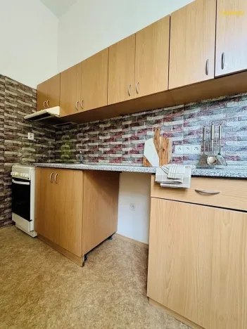 Pronájem bytu 3+1, Pardubice, náměstí Čs. legií, 79 m2
