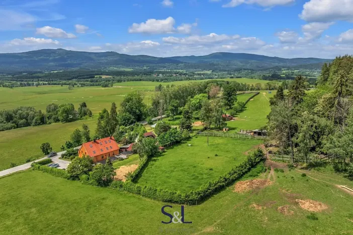 Prodej zemědělské usedlosti, Horní Planá, 200 m2