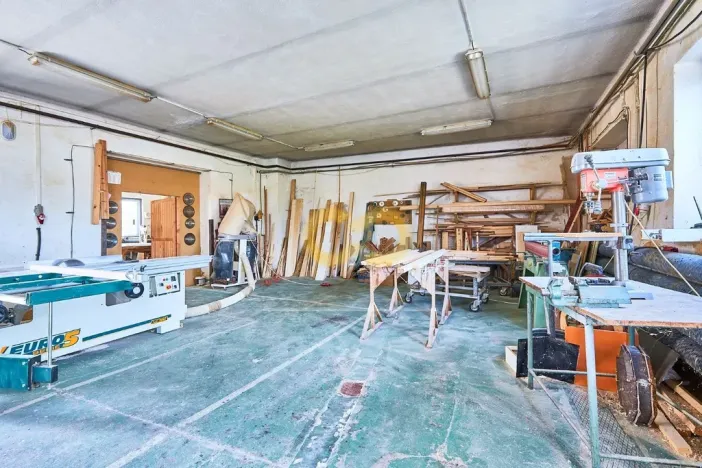 Prodej výrobních prostor, Vlachovo Březí, Plánkova, 930 m2