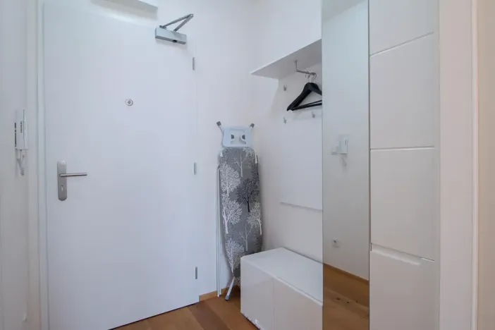 Pronájem bytu 1+kk, Praha, Perucká, 27 m2
