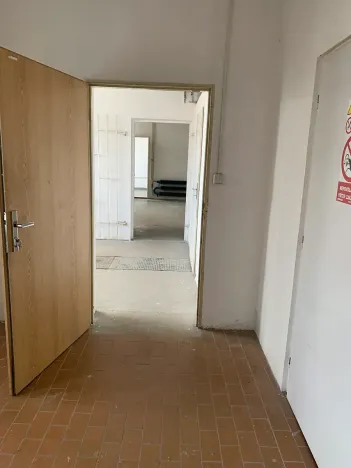 Pronájem výrobních prostor, Praha - Uhříněves, Přátelství, 197 m2