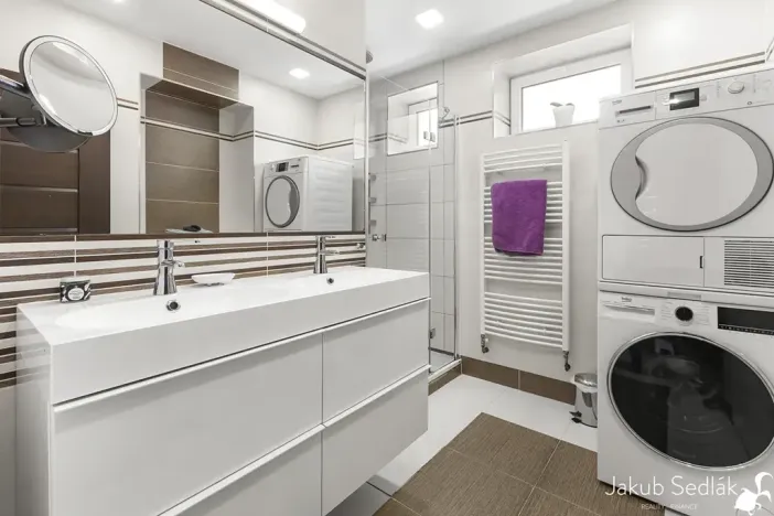 Prodej bytu 6+kk a větší, Praha - Modřany, Kolářova, 129 m2