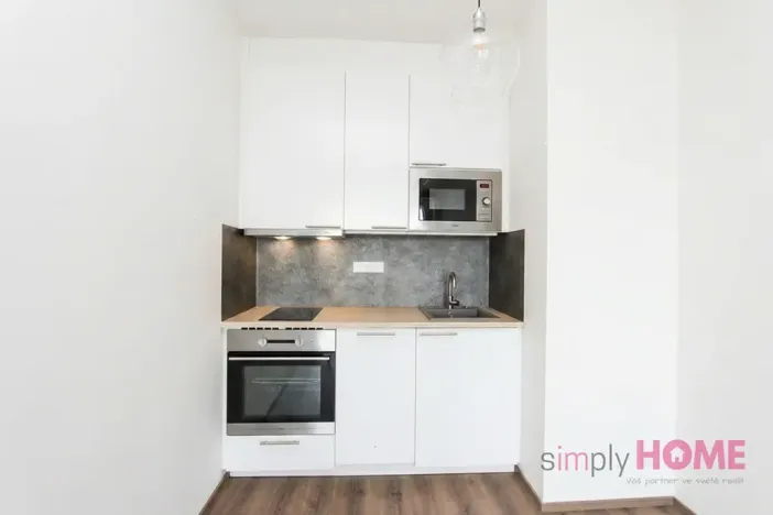Pronájem bytu 2+kk, Praha - Vysočany, Pod Harfou, 40 m2