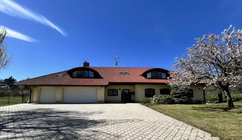 Prodej vícegeneračního domu, Olšany, 392 m2