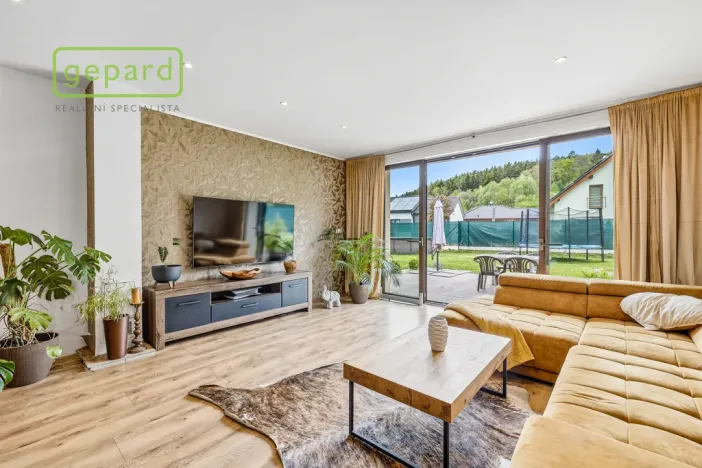 Prodej rodinného domu, Nová Role, Slunečná, 143 m2