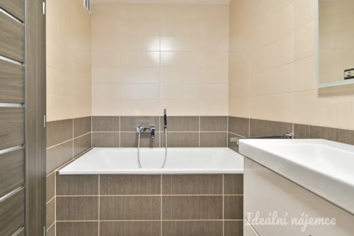 Pronájem rodinného domu, Ořechov, Polní, 150 m2