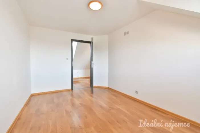 Pronájem rodinného domu, Ořechov, Polní, 150 m2
