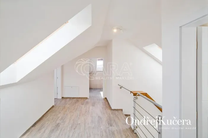 Pronájem rodinného domu, Statenice, Račanská, 130 m2