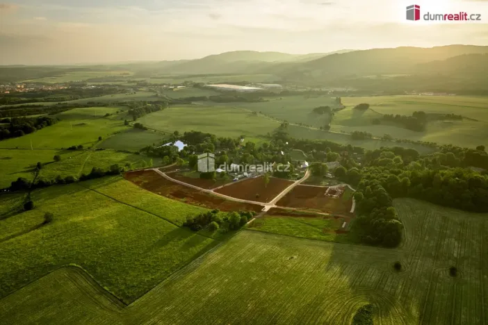 Prodej pozemku pro bydlení, Ostrov - Květnová, 962 m2