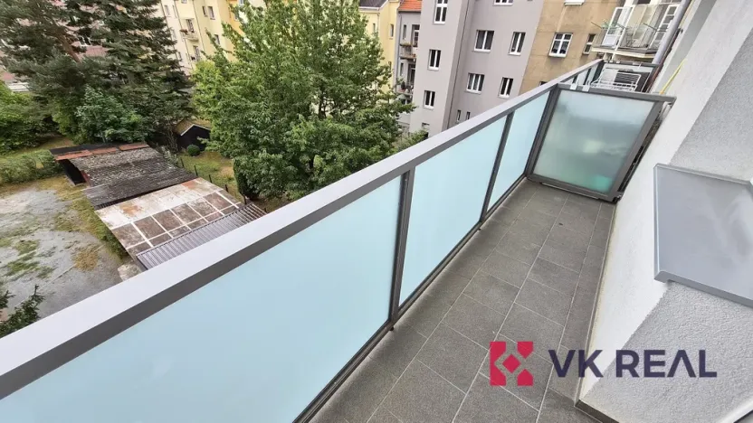 Pronájem bytu 1+kk, Plzeň - Jižní Předměstí, Raisova, 27 m2