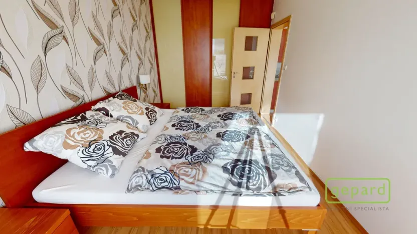Pronájem bytu 3+kk, Praha, Nad Okrouhlíkem, 75 m2