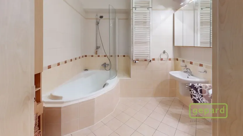 Pronájem bytu 3+kk, Praha, Nad Okrouhlíkem, 75 m2