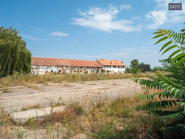 Prodej zemědělského objektu, Vlasatice, 5889 m2
