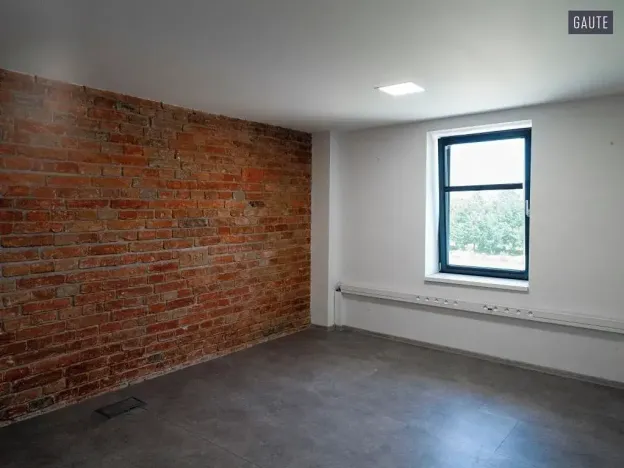Prodej zemědělského objektu, Vlasatice, 5889 m2