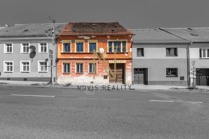 Prodej rodinného domu, Černošín, nám. 1. máje, 144 m2