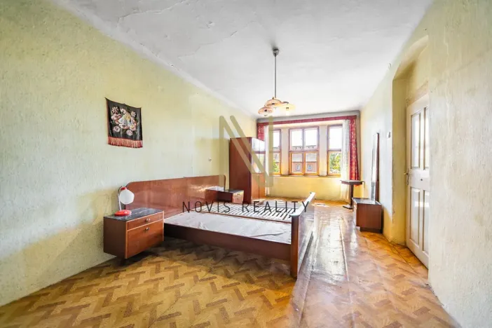 Prodej rodinného domu, Černošín, nám. 1. máje, 144 m2