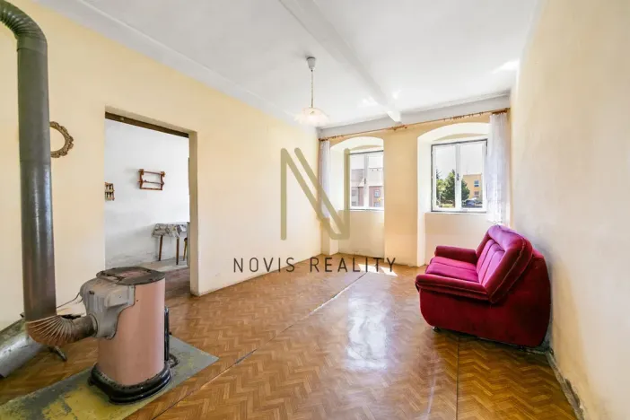 Prodej rodinného domu, Černošín, nám. 1. máje, 144 m2