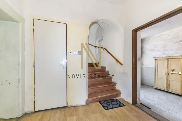 Prodej rodinného domu, Černošín, nám. 1. máje, 144 m2