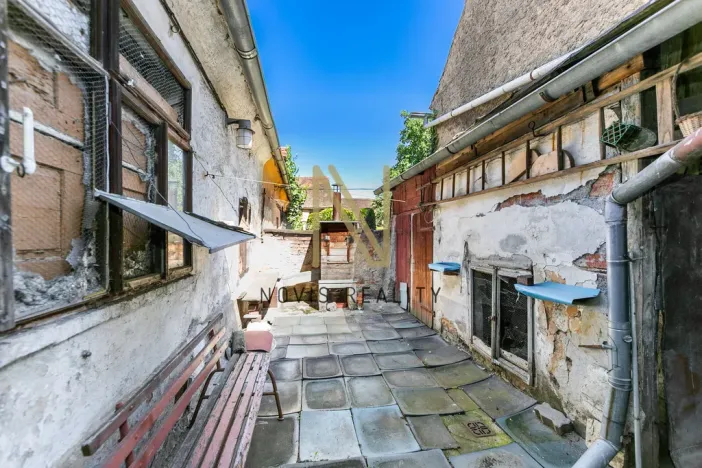 Prodej rodinného domu, Černošín, nám. 1. máje, 144 m2
