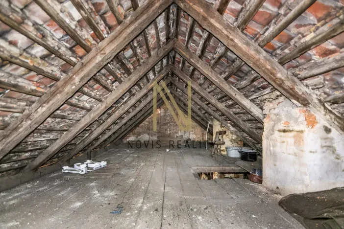 Prodej rodinného domu, Černošín, nám. 1. máje, 144 m2