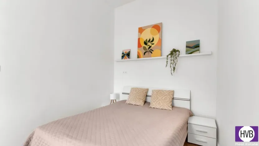 Prodej bytu 2+kk, Praha, Petrská, 42 m2