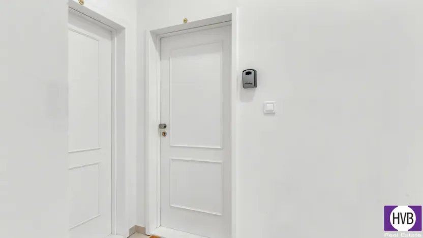 Prodej bytu 2+kk, Praha, Petrská, 42 m2