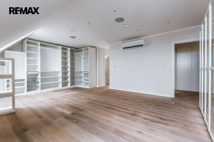 Prodej bytu 3+kk, Praha - Žižkov, Křišťanova, 144 m2