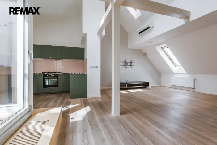 Prodej bytu 3+kk, Praha - Žižkov, Křišťanova, 144 m2
