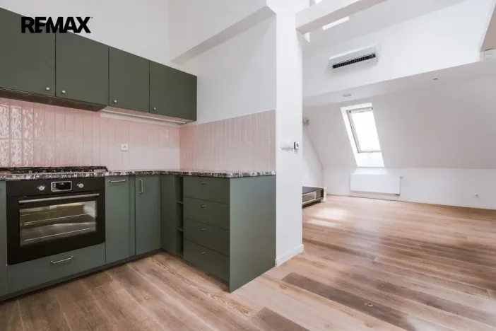 Prodej bytu 3+kk, Praha - Žižkov, Křišťanova, 144 m2