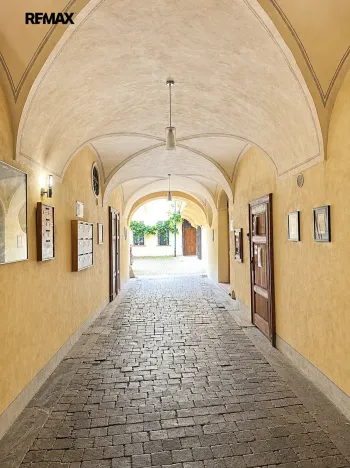Pronájem kanceláře, Praha - Malá Strana, Karmelitská, 62 m2