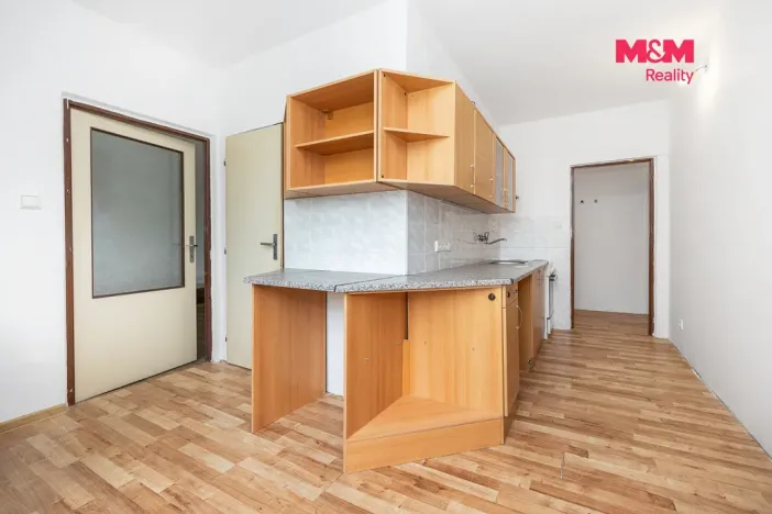 Prodej bytu 2+1, Lázně Bohdaneč, Na Lužci, 60 m2