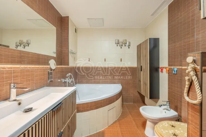 Prodej bytu 4+kk, Praha - Karlín, Sokolovská, 88 m2