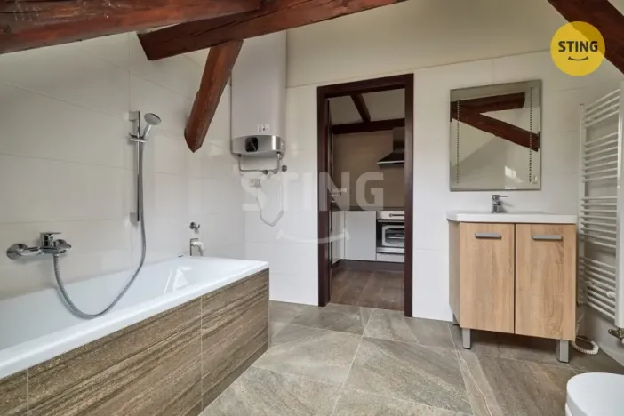 Pronájem bytu 1+kk, Žďár nad Sázavou, nám. Republiky, 34 m2