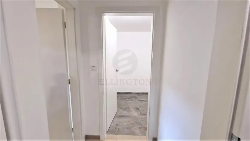 Prodej komerční nemovitosti, Praha - Kobylisy, Javorová, 49 m2