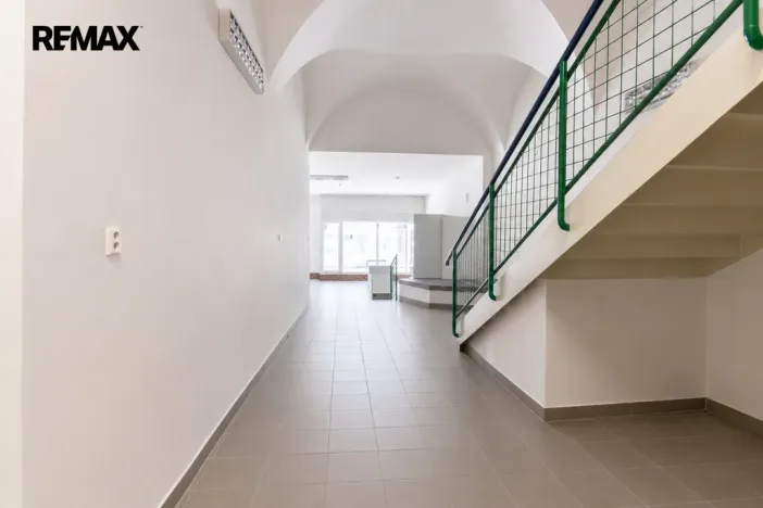 Pronájem obchodního prostoru, Čáslav - Čáslav-Staré Město, nám. Jana Žižky z Trocnova, 170 m2