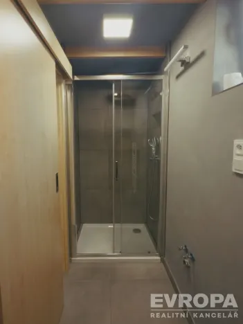 Prodej komerční nemovitosti, Opava - Předměstí, Nákladní, 37 m2