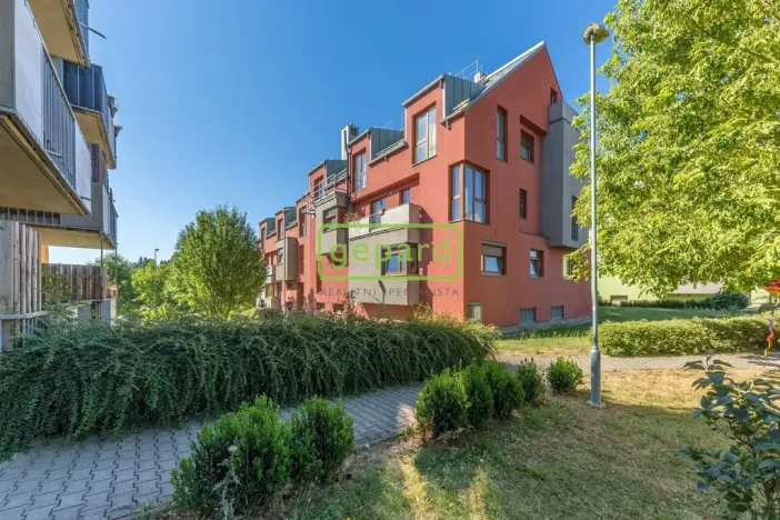 Pronájem bytu 1+kk, Říčany, Na Výsluní, 31 m2