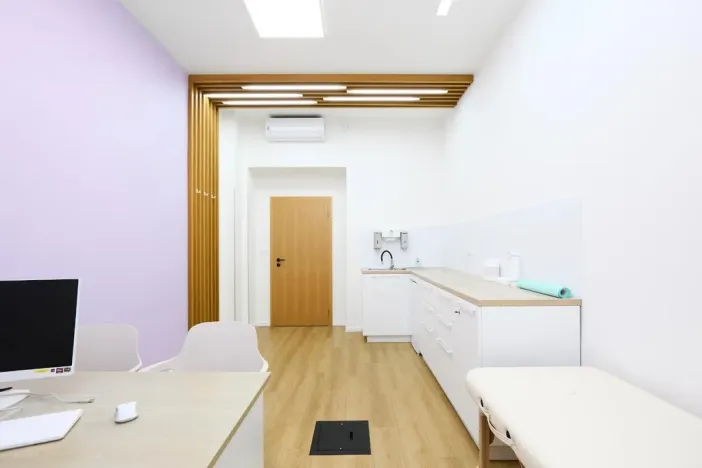 Pronájem ordinace, Praha - Holešovice, Jankovcova, 99 m2