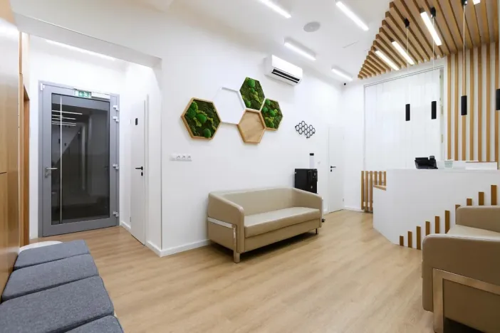 Pronájem ordinace, Praha - Holešovice, Jankovcova, 99 m2