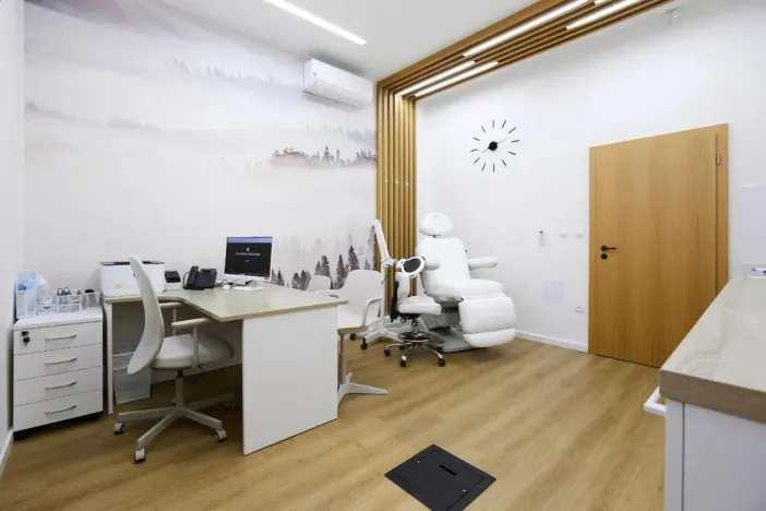 Pronájem ordinace, Praha - Holešovice, Jankovcova, 99 m2