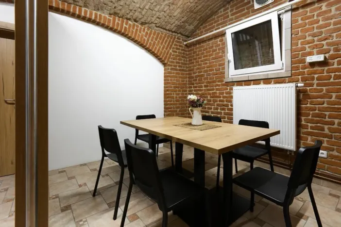 Pronájem ordinace, Praha - Holešovice, Jankovcova, 99 m2