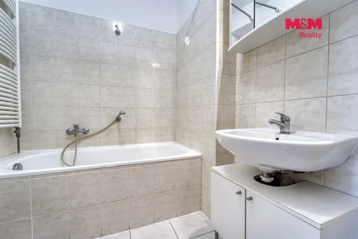 Pronájem bytu 1+kk, Plzeň - Severní Předměstí, Vrbovecká, 44 m2