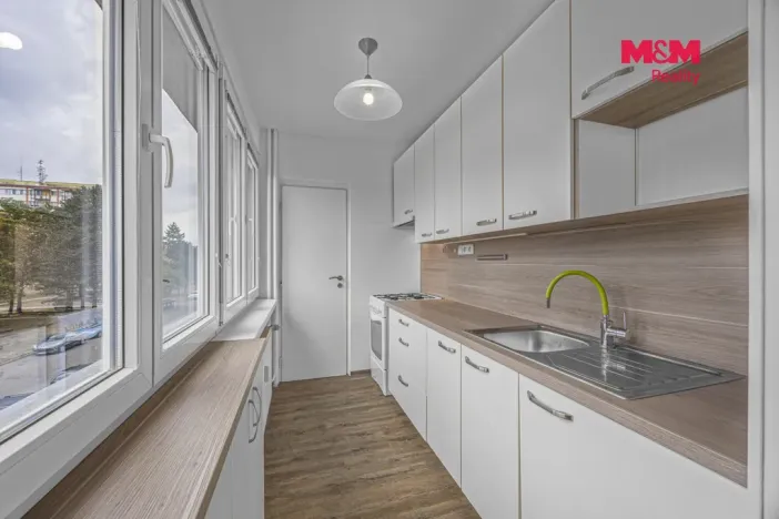 Prodej bytu 3+1, Hradec Králové - Slezské Předměstí, Severní, 57 m2
