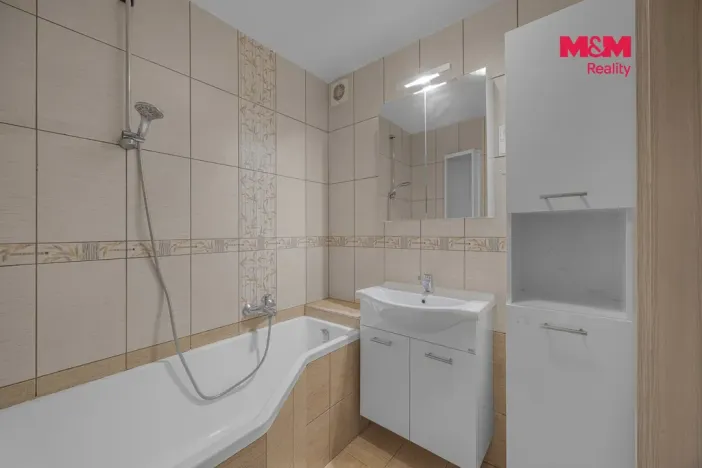 Prodej bytu 3+1, Hradec Králové - Slezské Předměstí, Severní, 57 m2