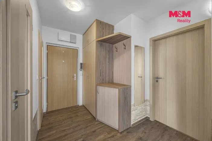 Prodej bytu 3+1, Hradec Králové - Slezské Předměstí, Severní, 57 m2