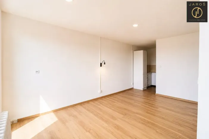 Pronájem bytu 2+kk, Kladno, Americká, 40 m2